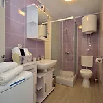 Sunset Apartment *